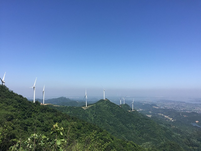 湖南窑坡山风电场-1.jpg